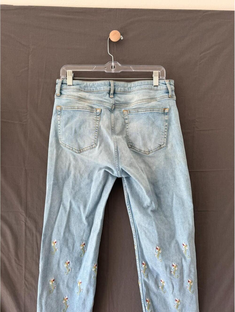Micro and the Letterpress Women’s Jeans Size 30 Light Wash Embroidered Floral - Picture 8 of 9